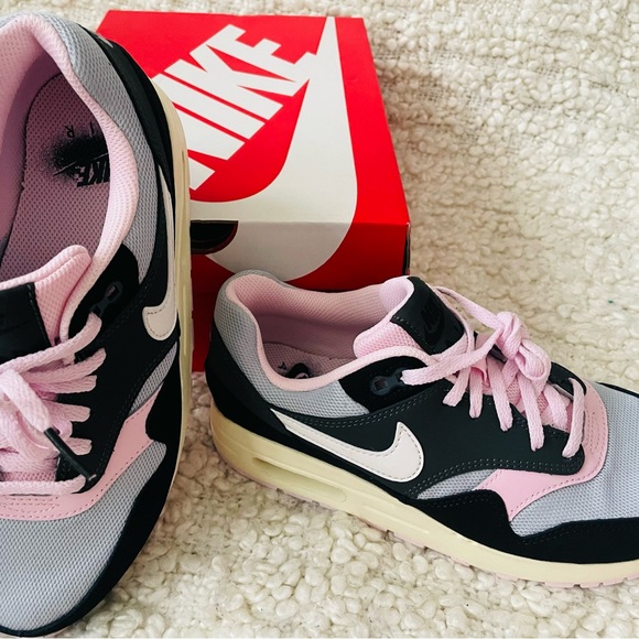 Brand new in Box Nike Air Max1 - Picture 2 of 5